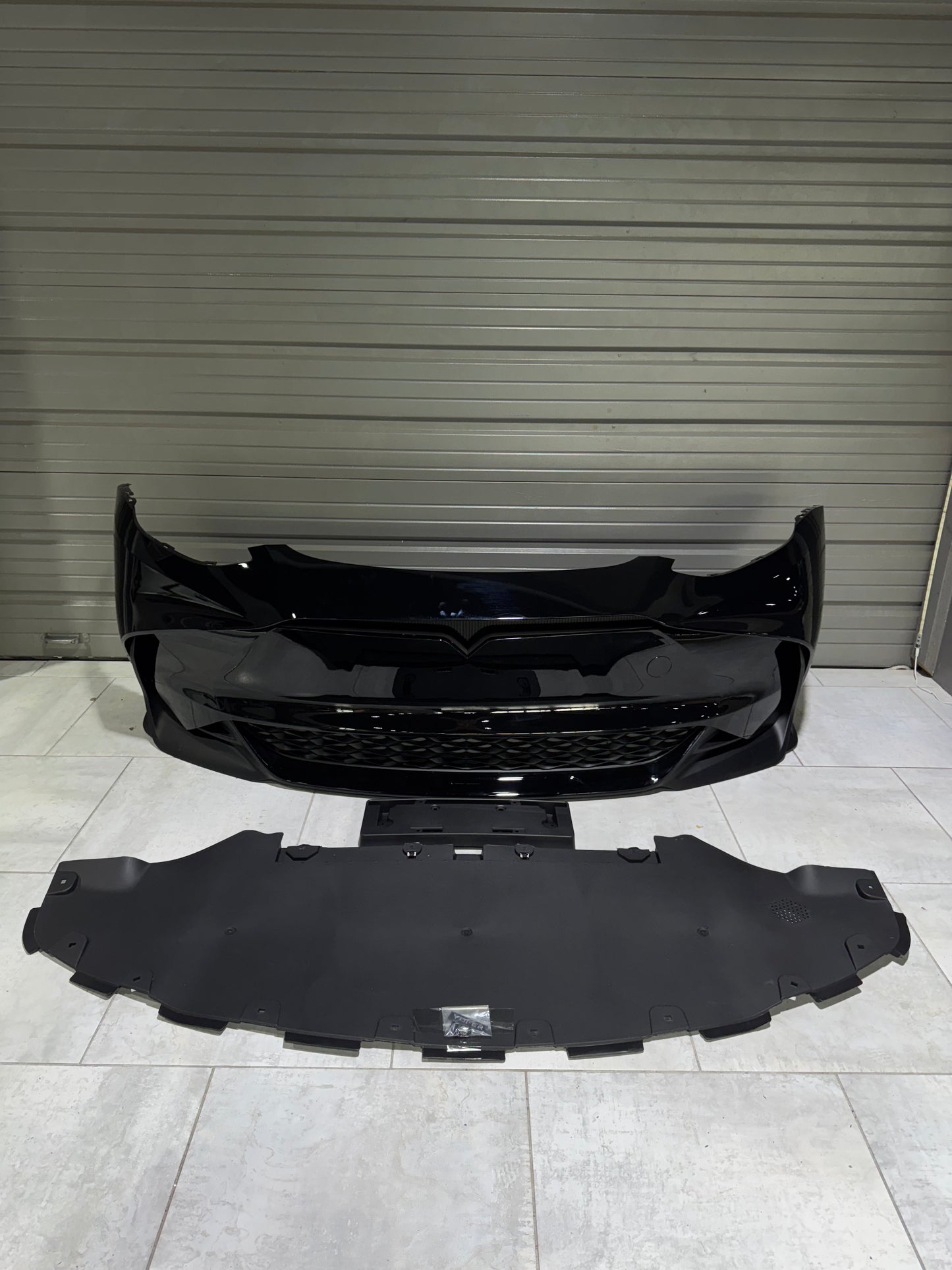 Tesla Model Y / Performance 2021-ON with Aftermarket Parts - Loong Flames Max Front Bumper PP from Yofer.co