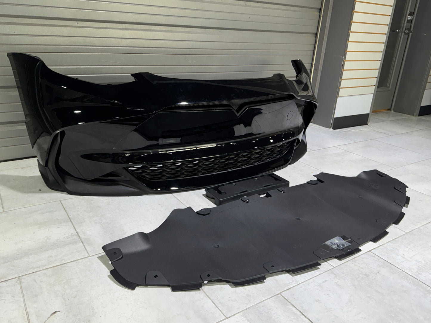 Tesla Model Y / Performance 2021-ON with Aftermarket Parts - Loong Flames Max Front Bumper PP from Yofer.co