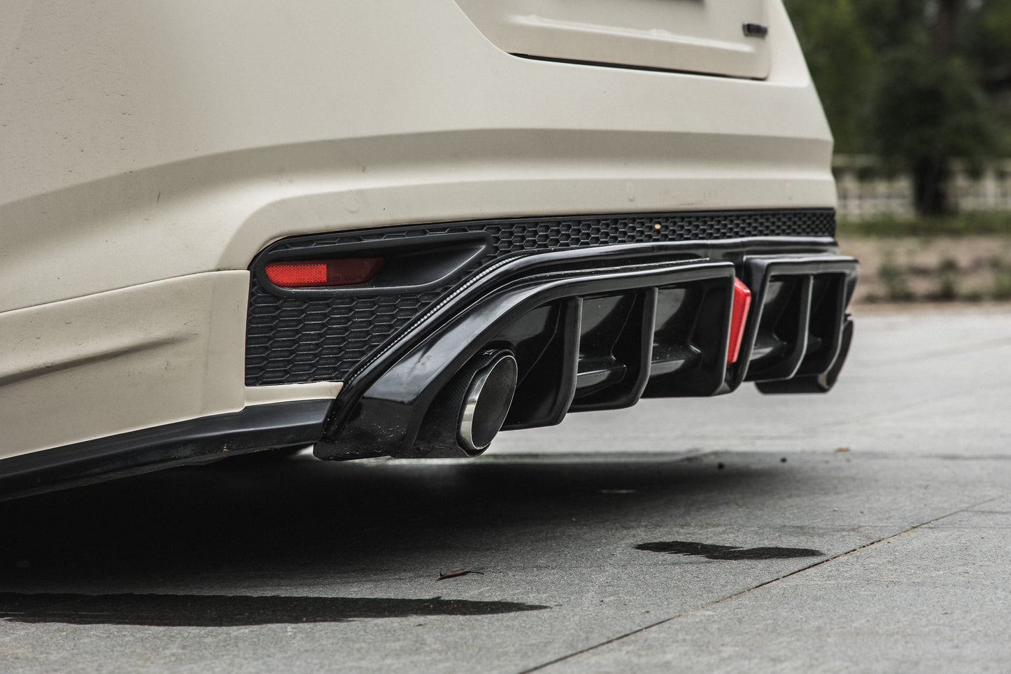 Nissan Altima L34 2019 2020 2021 2022 with Aftermarket Parts - Rear Diffuser & Canards PP from Yofer.co