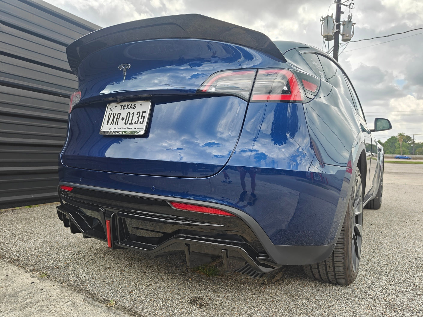 Tesla Model Y / Performance 2021 2022 2023 2024 with Aftermarket Parts - V2 Rear Diffuser PP from Yofer.co