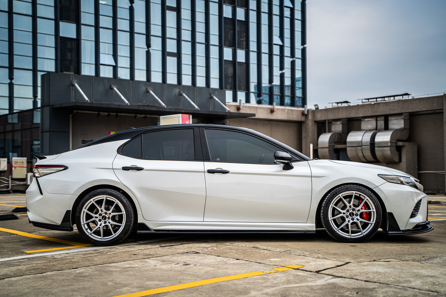 Toyota Camry 8th Gen XV70 TRD SE XSE LE XLE 2018-2024 with Aftermarket Parts - Widebody Wheel Arches PP from Yofer.co