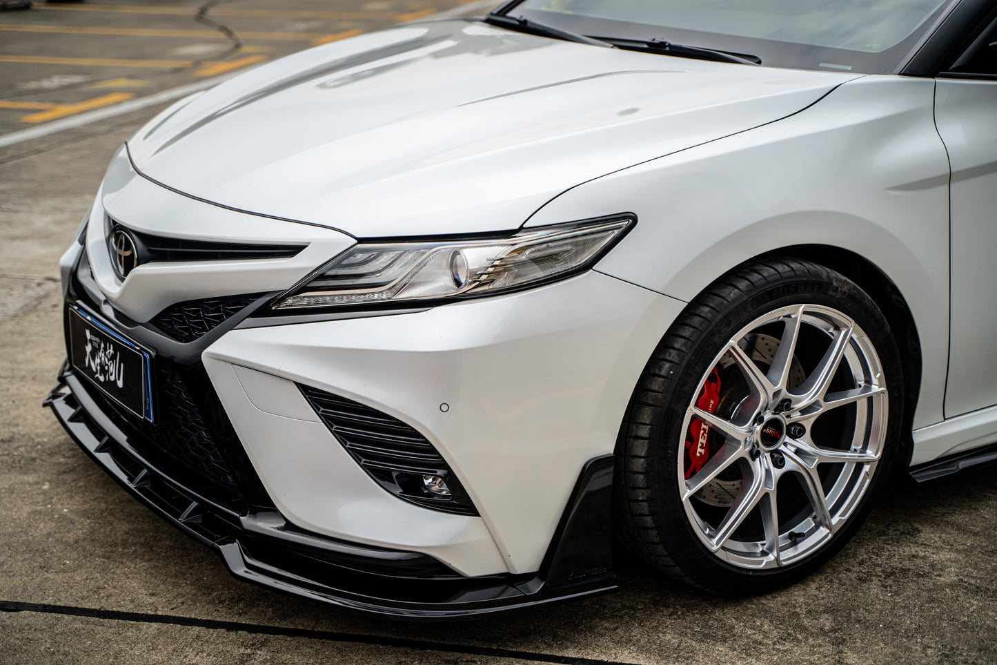 Toyota Camry 8th Gen XV70 TRD SE XSE LE XLE 2018-2024 with Aftermarket Parts - Widebody Wheel Arches PP from Yofer.co