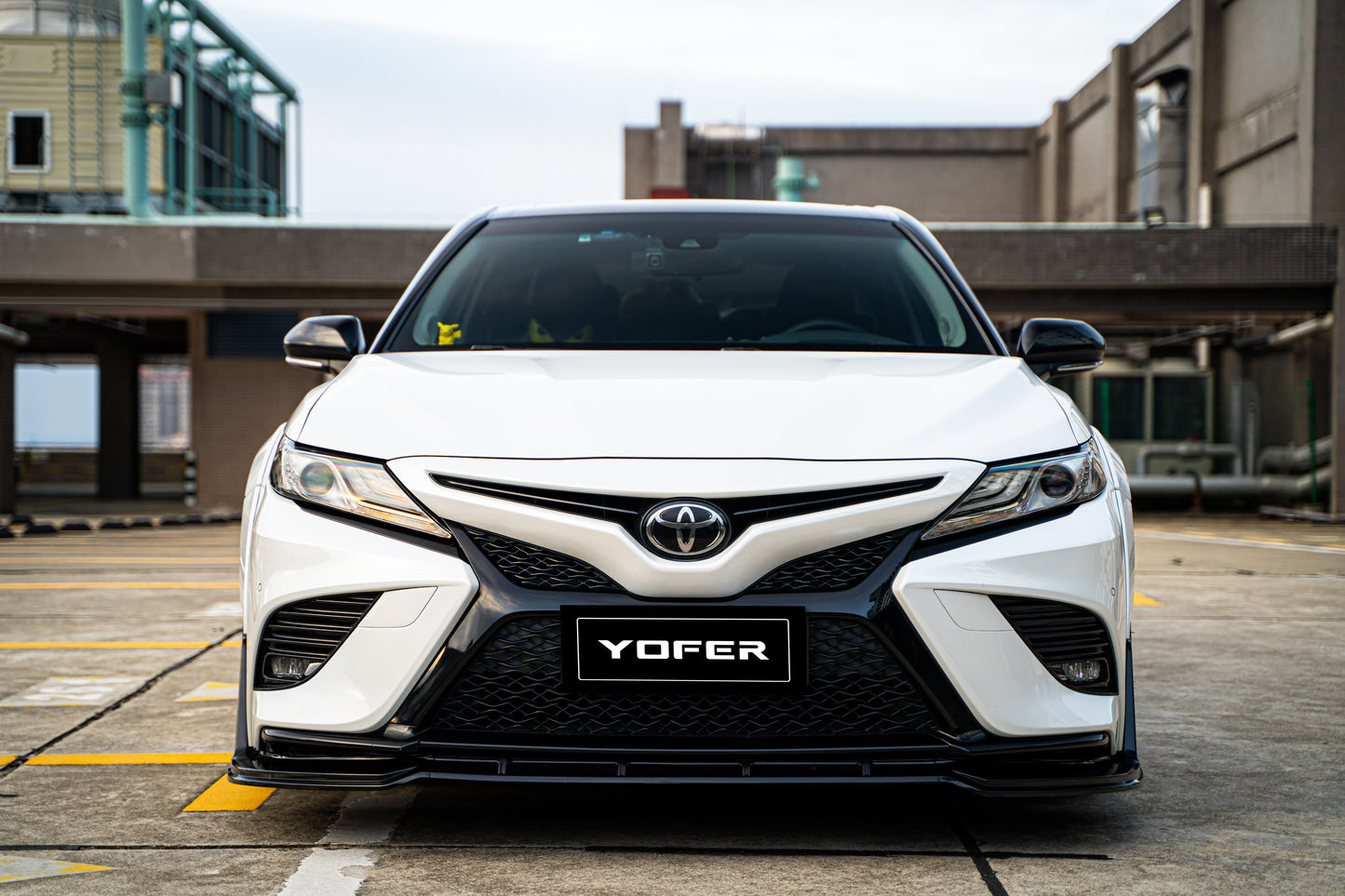 Toyota Camry 8th Gen XV70 SE XSE 2018-2020 with Aftermarket Parts - V1 Style Front Lip Splitter PP from Yofer.co