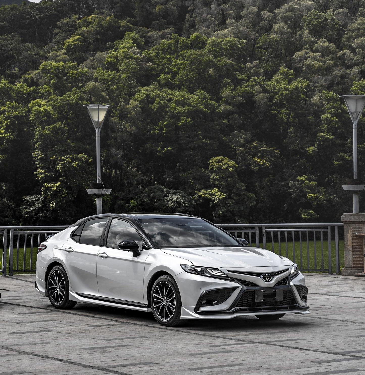 Toyota Camry 8th Gen XV70 SE XSE 2021-2024 with Aftermarket Parts - Front Lip Splitter PP from Yofer.co