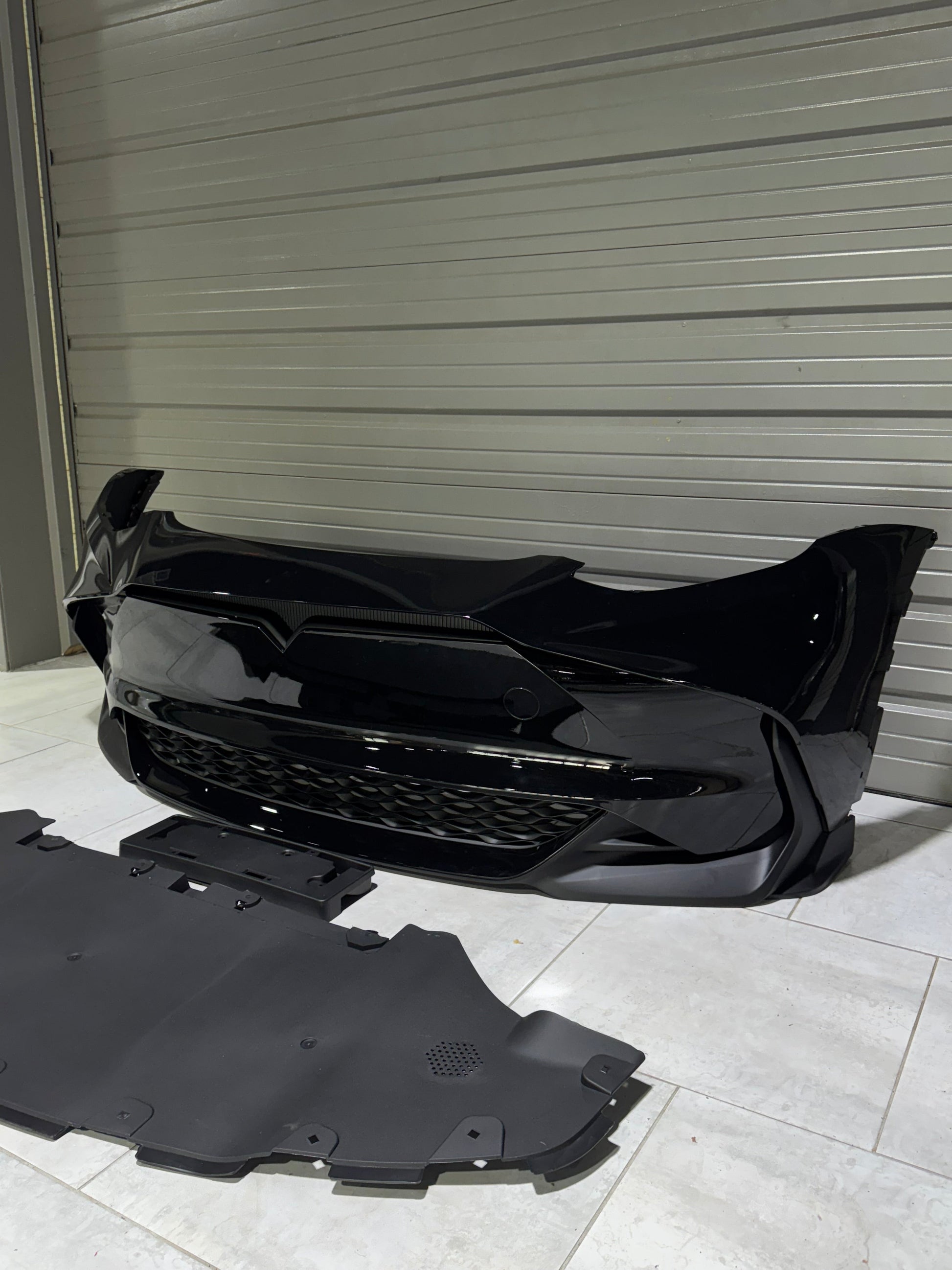 Tesla Model Y / Performance 2021-ON with Aftermarket Parts - Loong Flames Max Front Bumper PP from Yofer.co