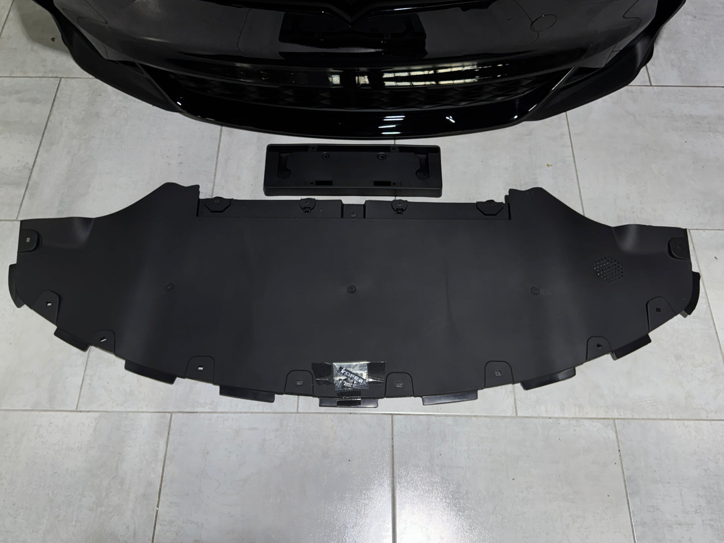 Tesla Model Y / Performance 2021-ON with Aftermarket Parts - Loong Flames Max Front Bumper PP from Yofer.co