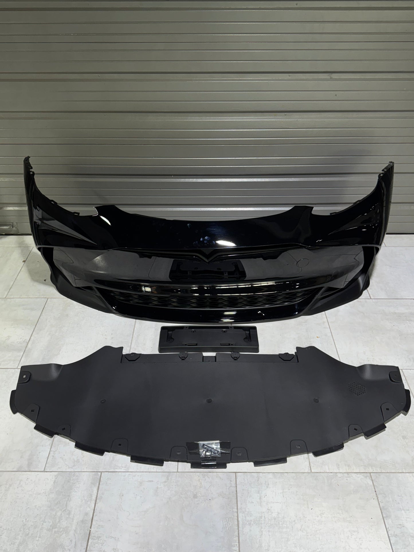 Tesla Model Y / Performance 2021-ON with Aftermarket Parts - Loong Flames Max Front Bumper PP from Yofer.co