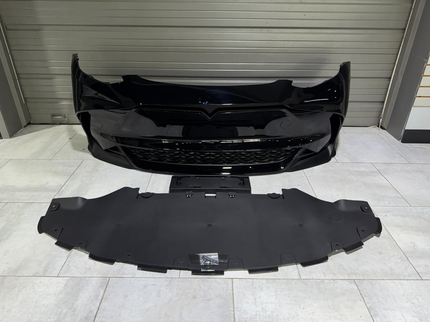 Tesla Model Y / Performance 2021-ON with Aftermarket Parts - Loong Flames Max Front Bumper PP from Yofer.co