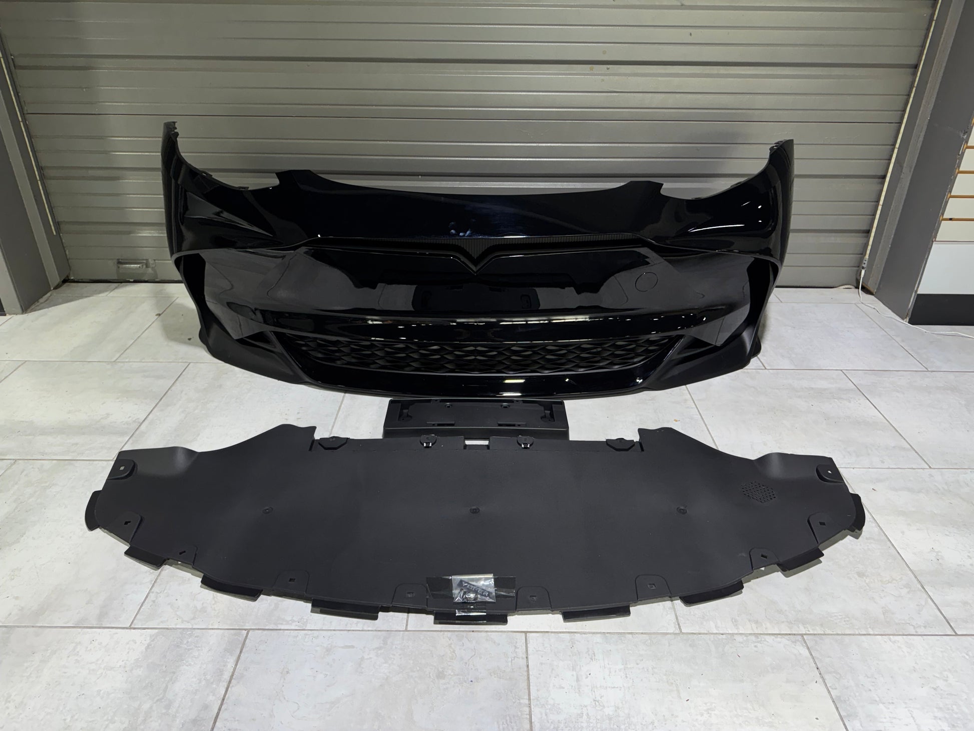 Tesla Model Y / Performance 2021-ON with Aftermarket Parts - Loong Flames Max Front Bumper PP from Yofer.co