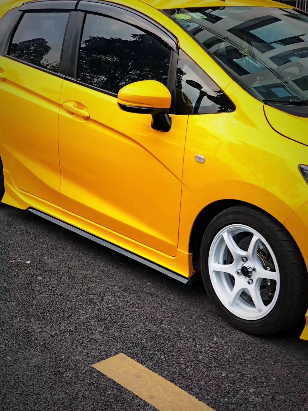 Honda Fit 3rd Gen GK3 GK4 GK5 GK6 GK7 GH7 GP5 GP6 2018 2019 2020 with Aftermarket Parts - Side Skirts PP from Yofer.co