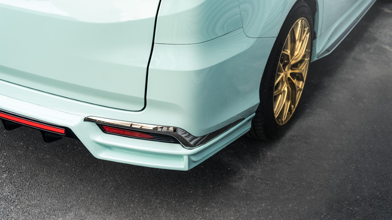 Honda Odyssey EX/EX-L/LX/Sport/Touring/Elite 2021-2024 with Aftermarket Parts - Rear Diffuser PP from Yofer.co
