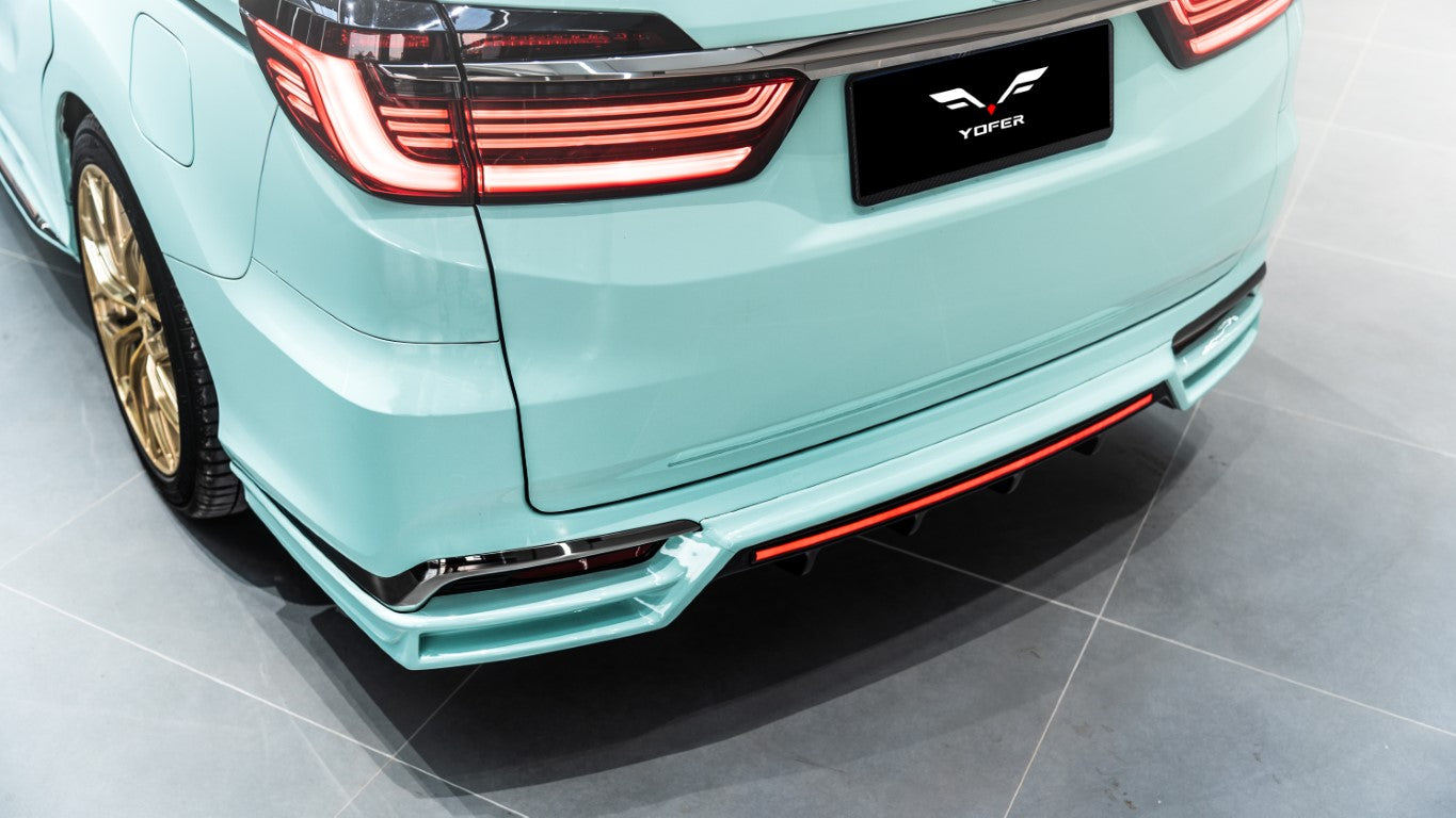 Honda Odyssey EX/EX-L/LX/Sport/Touring/Elite 2021-2024 with Aftermarket Parts - Rear Diffuser PP from Yofer.co
