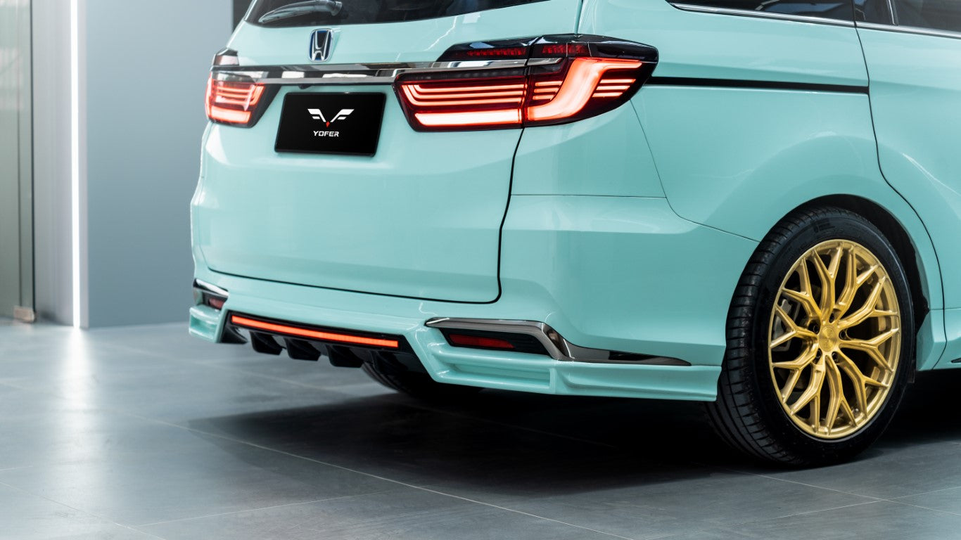 Honda Odyssey EX/EX-L/LX/Sport/Touring/Elite 2021-2024 with Aftermarket Parts - Rear Diffuser PP from Yofer.co
