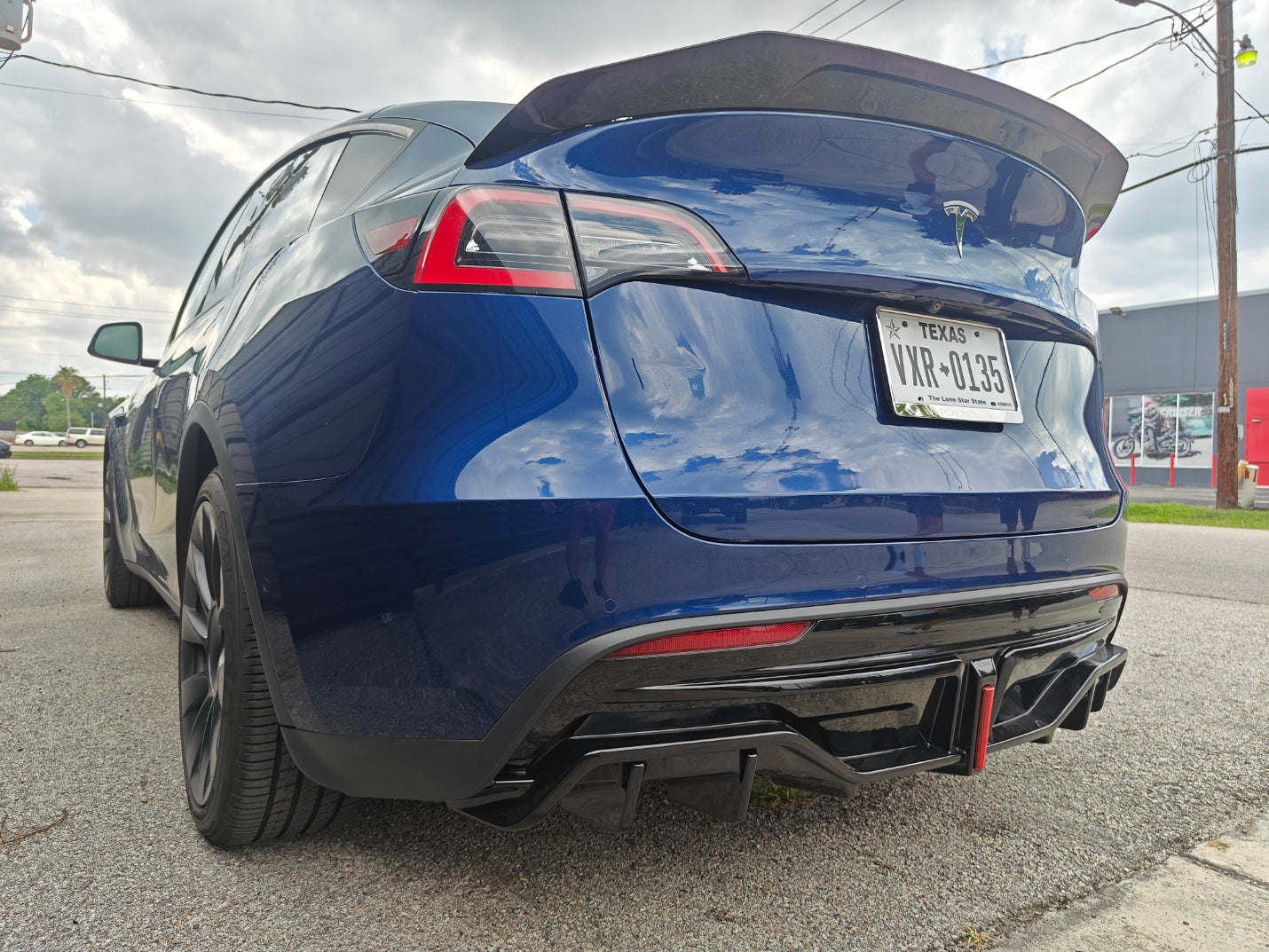 Tesla Model Y / Performance 2021 2022 2023 2024 with Aftermarket Parts - V2 Rear Diffuser PP from Yofer.co