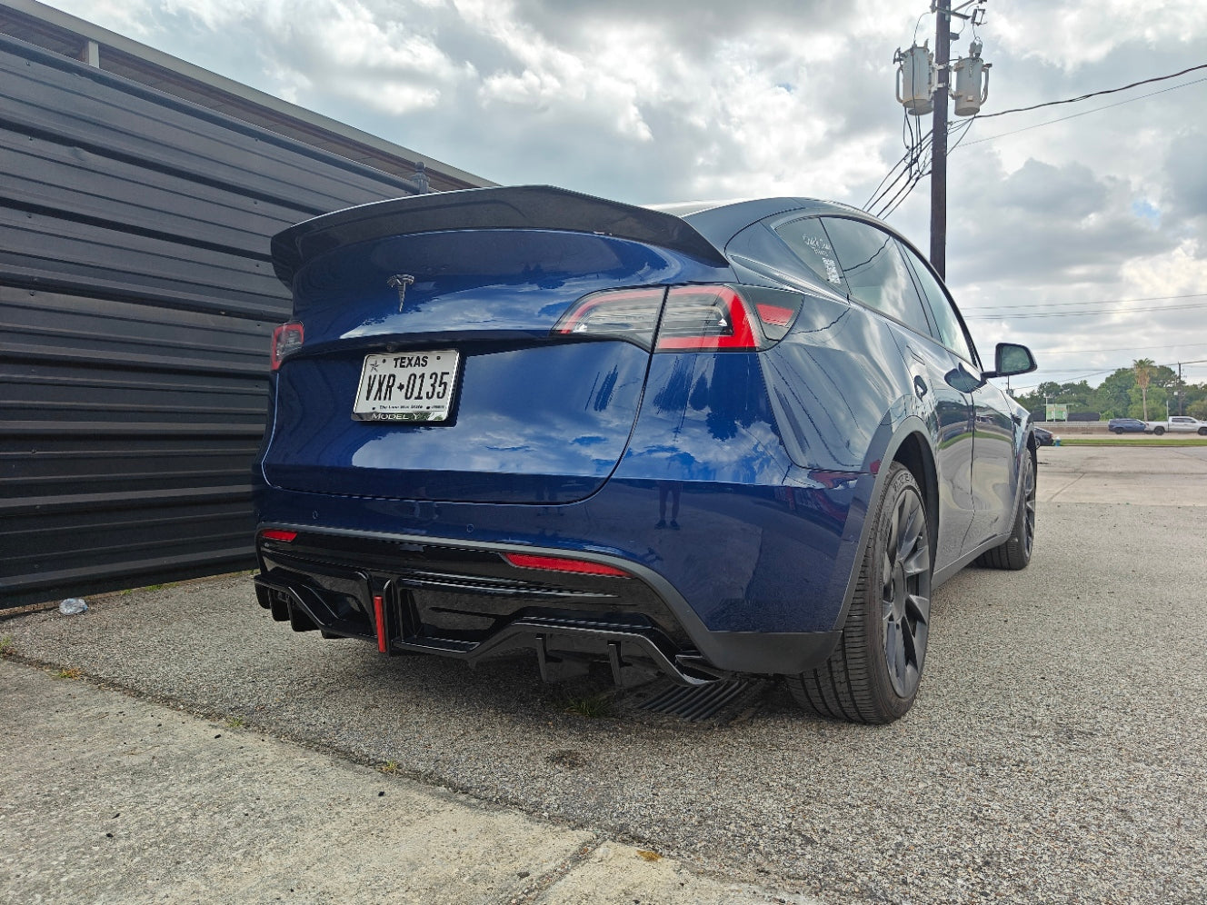Tesla Model Y / Performance 2021 2022 2023 2024 with Aftermarket Parts - V2 Rear Diffuser PP from Yofer.co