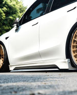 Tesla Model Y / Performance 2021 2022 2023 2024 with Aftermarket Parts - V2 Side Skirts PP from Yofer.co