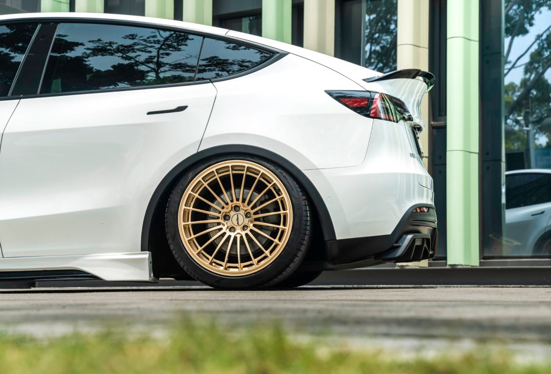 Tesla Model Y / Performance 2021 2022 2023 2024 with Aftermarket Parts - V2 Rear Lip Spoiler PP from Yofer.co