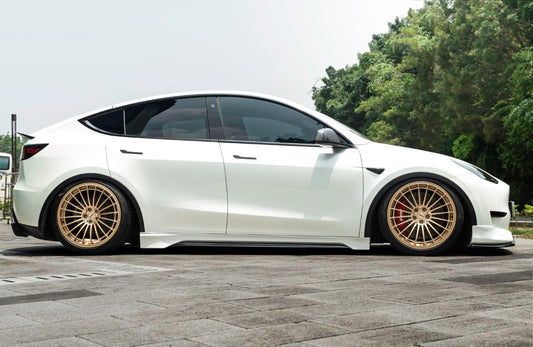 Tesla Model Y / Performance 2021 2022 2023 2024 with Aftermarket Parts - V2 Side Skirts PP from Yofer.co