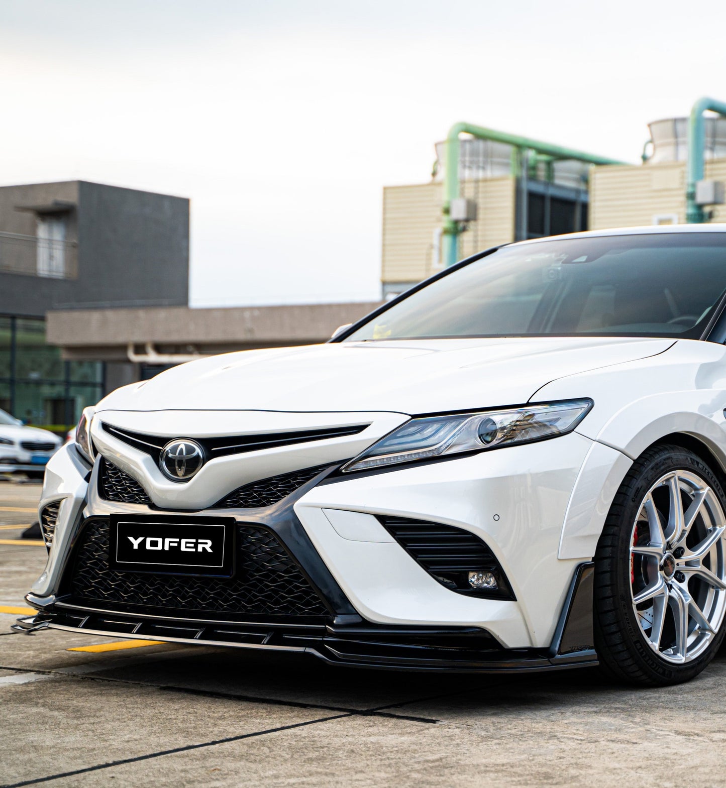 Toyota Camry 8th Gen XV70 SE XSE 2018-2020 with Aftermarket Parts - V1 Style Front Lip Splitter PP from Yofer.co