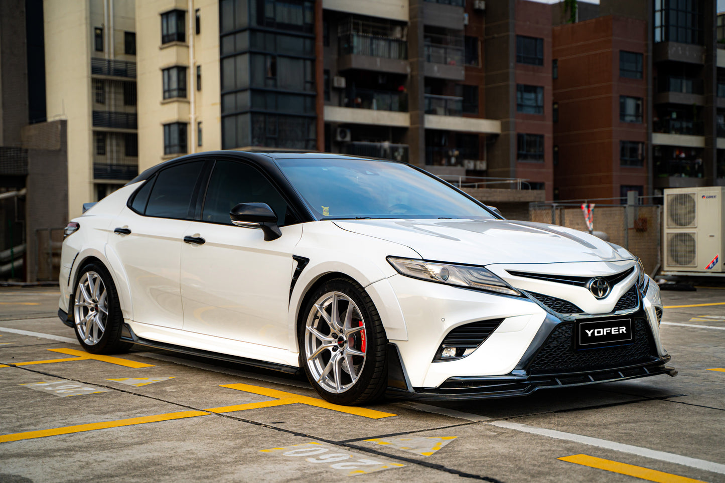 Toyota Camry 8th Gen XV70 SE XSE 2018-2020 with Aftermarket Parts - V1 Style Front Lip Splitter PP from Yofer.co