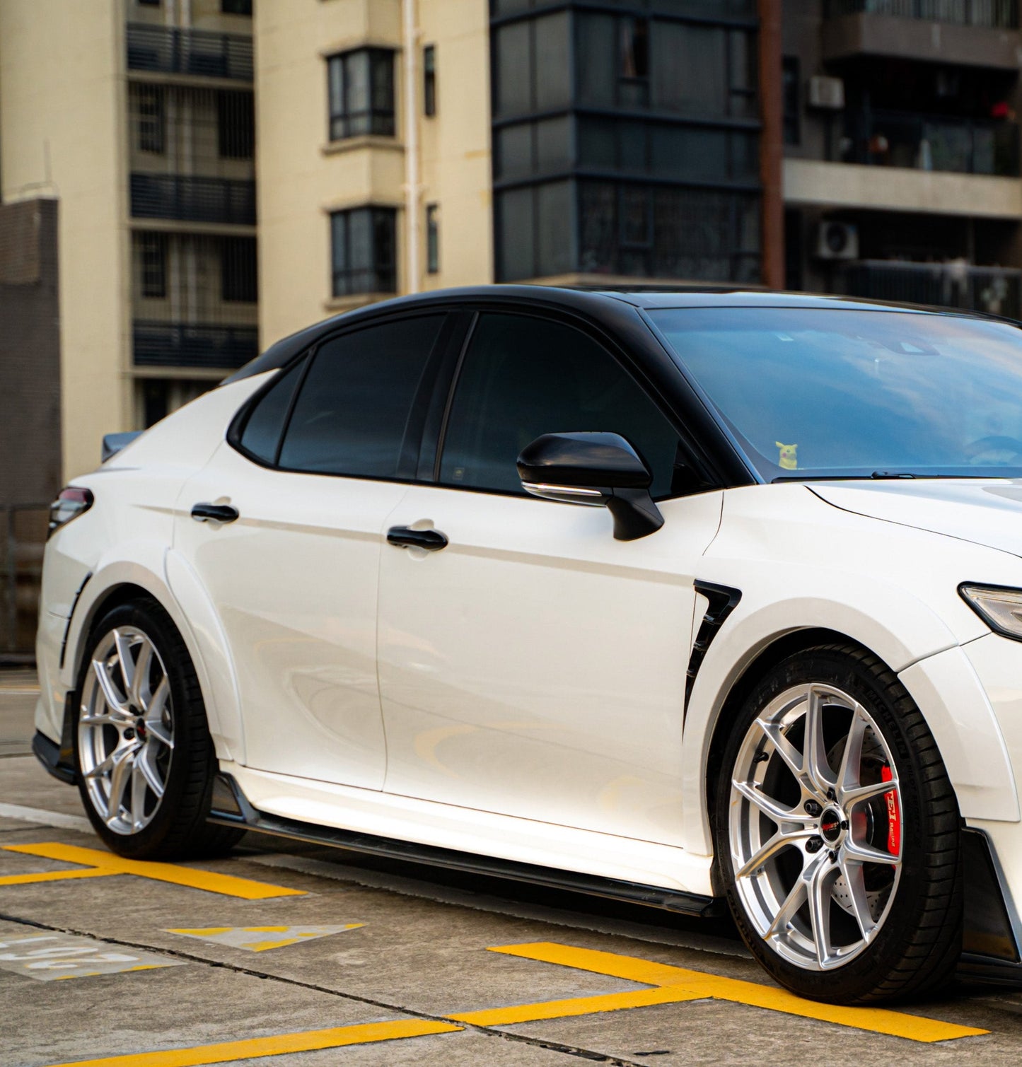 Toyota Camry 8th Gen XV70 TRD SE XSE LE XLE 2018-2024 with Aftermarket Parts - Side Skirts PP from Yofer.co