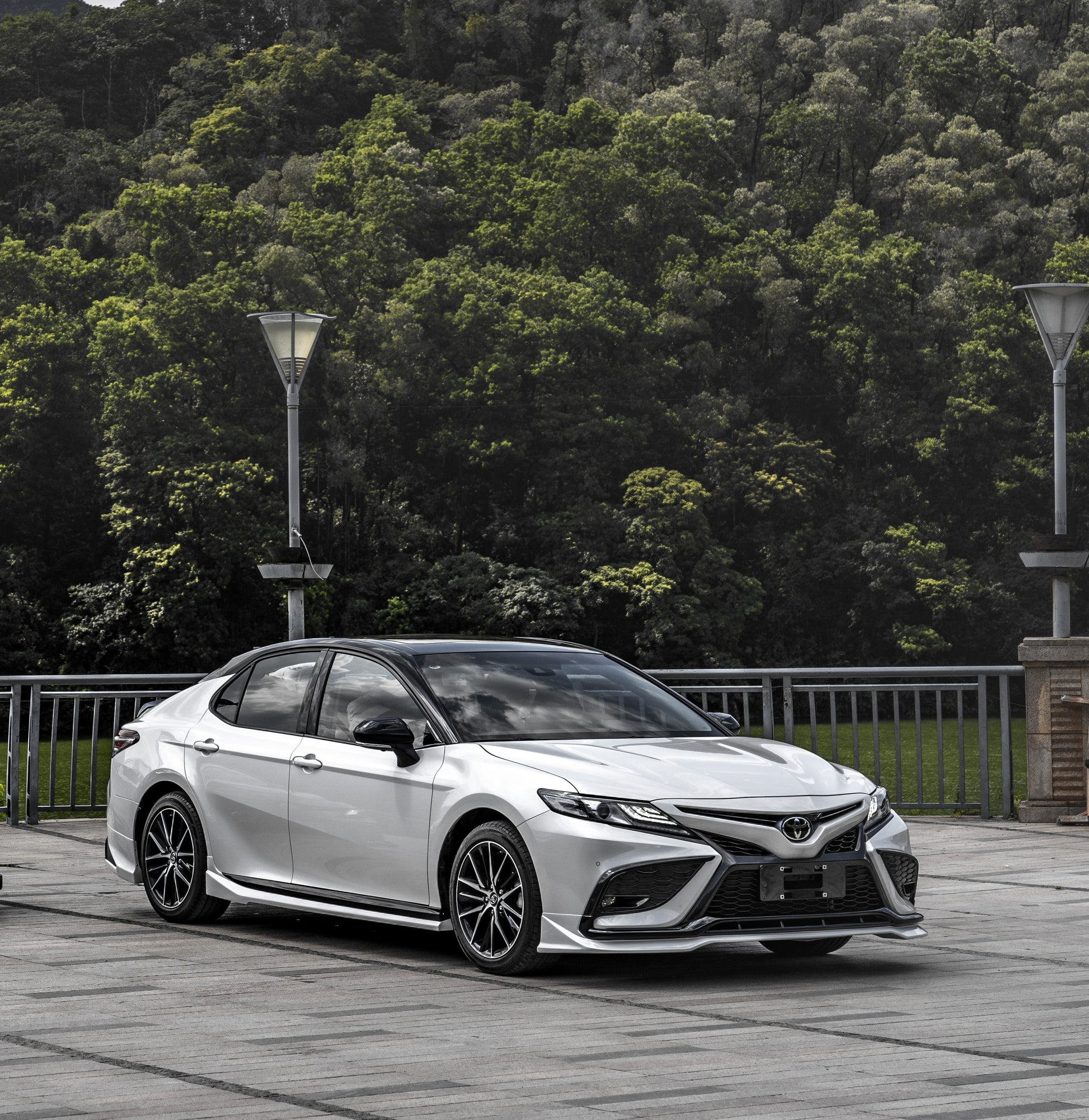 Toyota Camry 8th Gen XV70 SE XSE 2021-2024 with Aftermarket Parts - Front Lip Splitter PP from Yofer.co