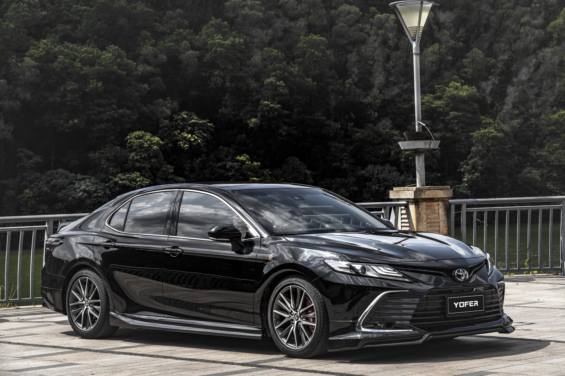 Toyota Camry 8th Gen XV70 LE XLE 2021-2024 with Aftermarket Parts - Front Lip Splitter PP from Yofer.co