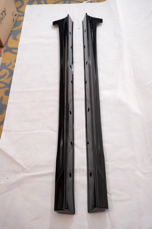 Toyota Avalon 5th Gen XX50 2019-2022 with Aftermarket Parts - Side Skirts PP from Yofer.co