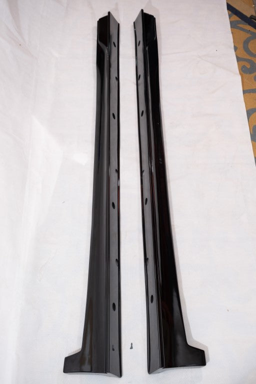 Toyota Avalon 5th Gen XX50 2019-2022 with Aftermarket Parts - Side Skirts PP from Yofer.co