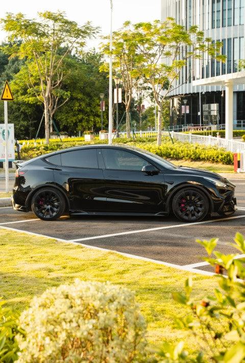 Tesla Model Y / Performance 2021-ON with Aftermarket Parts - Loong Flames Max Side Skirts PP from Yofer.co