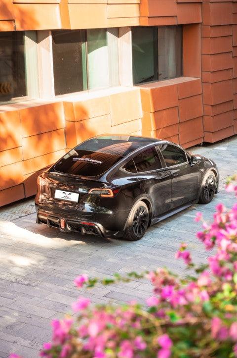 Tesla Model Y / Performance 2021-ON with Aftermarket Parts - Loong Flames Max Side Skirts PP from Yofer.co