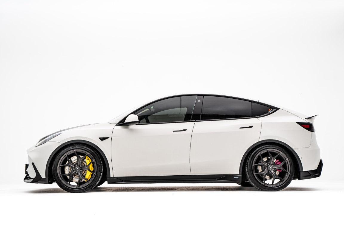 Tesla Model Y / Performance 2021-ON with Aftermarket Parts - Loong Flames Max Side Skirts PP from Yofer.co